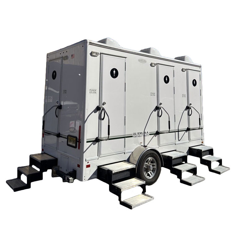 4 Station Luxury Restroom Trailer in NY & NJ